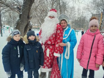 Праздник к вам приходит!